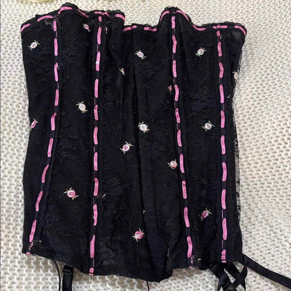 Frederick's of Hollywood Black Lace-Up Corset - Picture 2 of 5